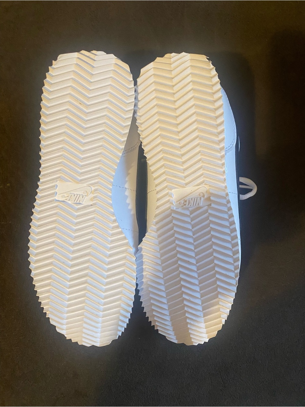 Brand New Nike Cortez white trainers - Picture 7 of 8
